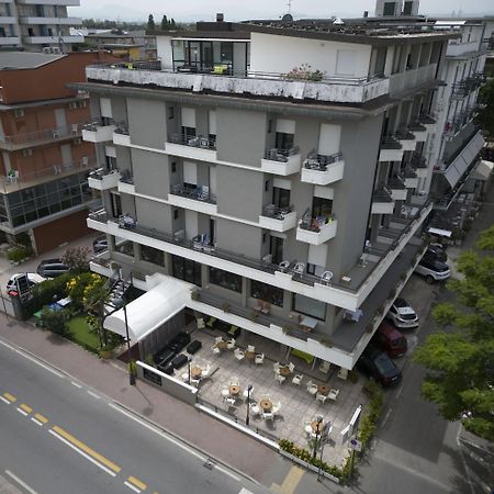 Florida Park Hotel Μπελάρια-Ιτζέα Μαρίνα Εξωτερικό φωτογραφία