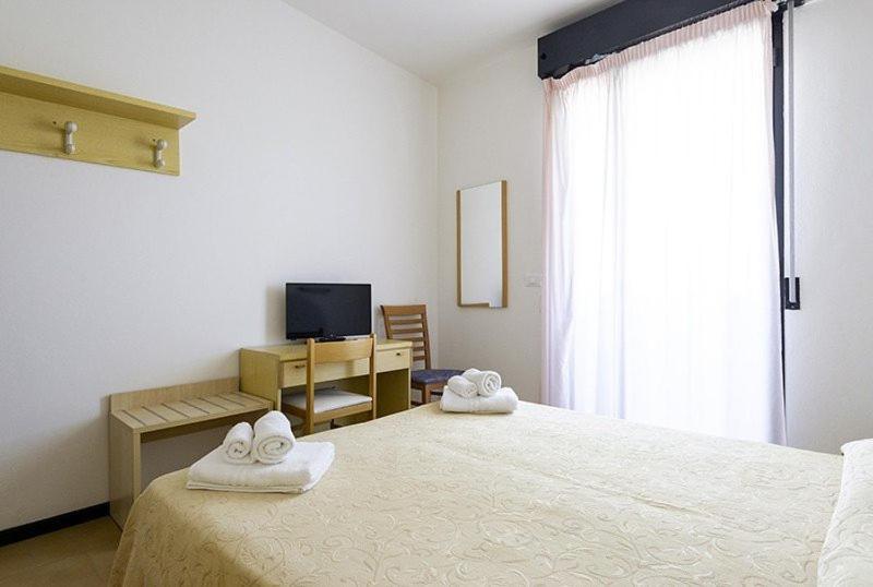 Florida Park Hotel Μπελάρια-Ιτζέα Μαρίνα Εξωτερικό φωτογραφία