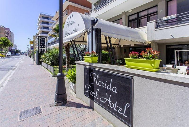 Florida Park Hotel Μπελάρια-Ιτζέα Μαρίνα Εξωτερικό φωτογραφία