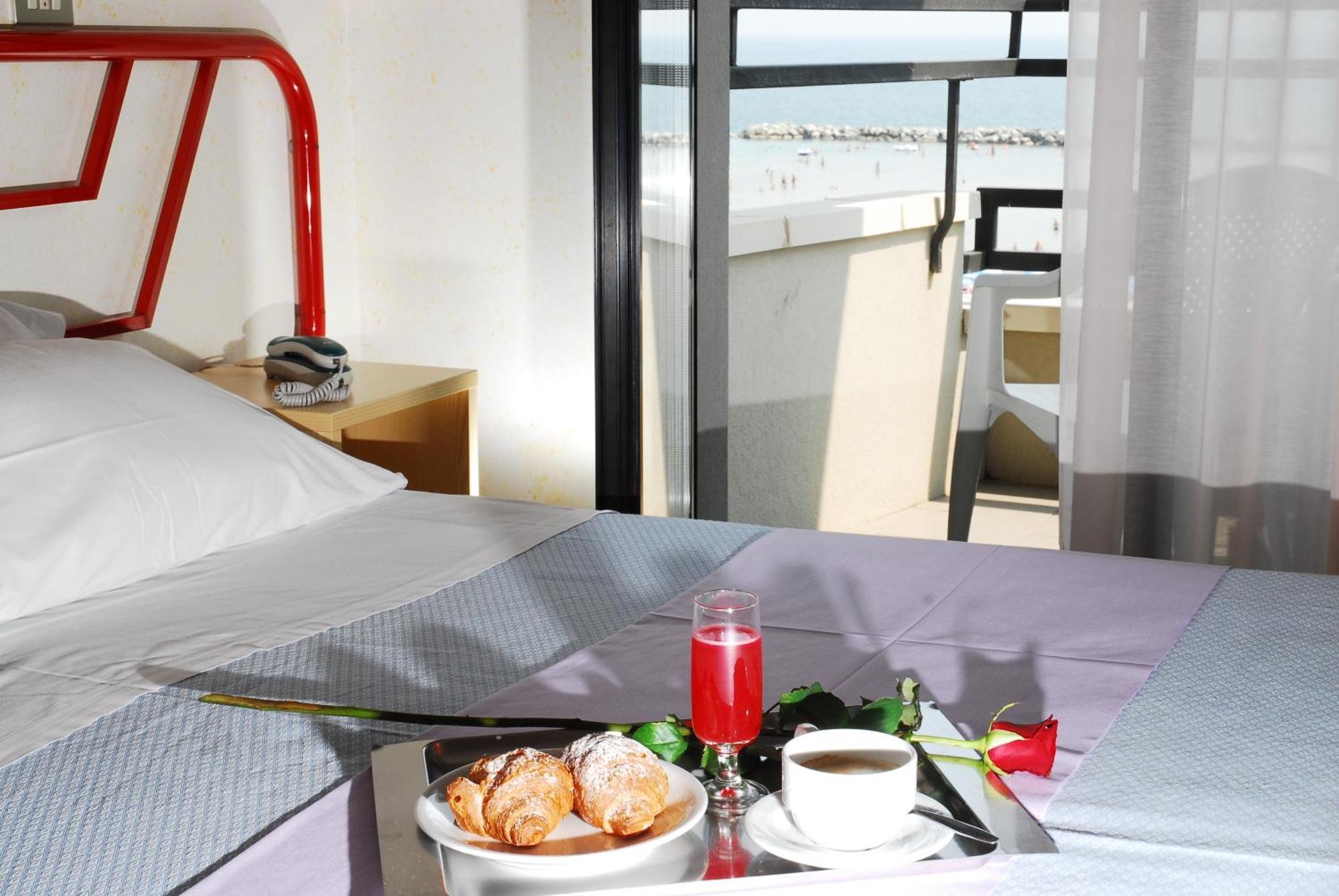 Florida Park Hotel Μπελάρια-Ιτζέα Μαρίνα Εξωτερικό φωτογραφία