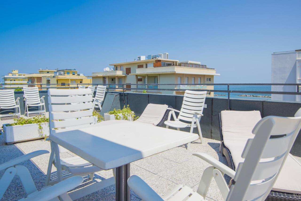 Florida Park Hotel Μπελάρια-Ιτζέα Μαρίνα Εξωτερικό φωτογραφία