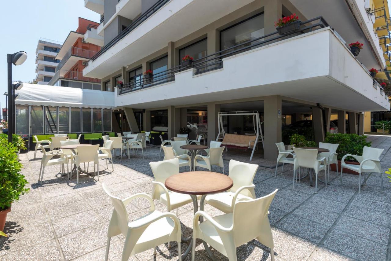 Florida Park Hotel Μπελάρια-Ιτζέα Μαρίνα Εξωτερικό φωτογραφία